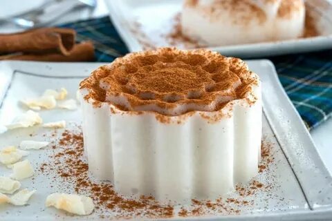 Tembleque de Coco recipe - creamy coconut pudding dusted wit