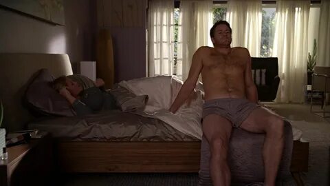 ausCAPS: Sam Jaeger shirtless in Parenthood 2-04 "Date Night