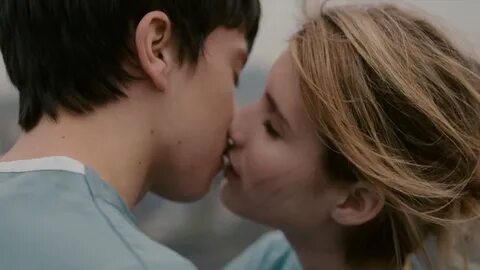 1080p It's Kind of a Funny Story - Kiss scene (Noelle and Cr