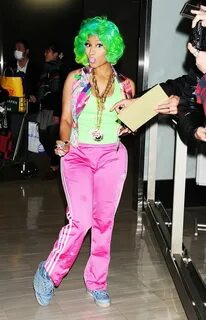 nicki minaj pink sweatpants - Google Search Outfits, Fashion