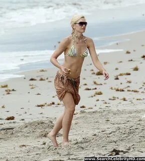 Гвен Стефани (Gwen Stefani) в бикини - Nudography.Life