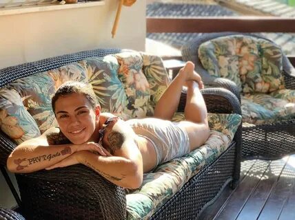 Jessica Andrade paid off house and car with nude OnlyFans ph