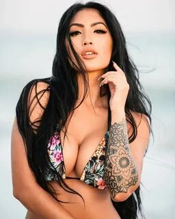 49 hot photos of Marie Madore will make you pray to her as a