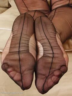 Fully fashioned soles