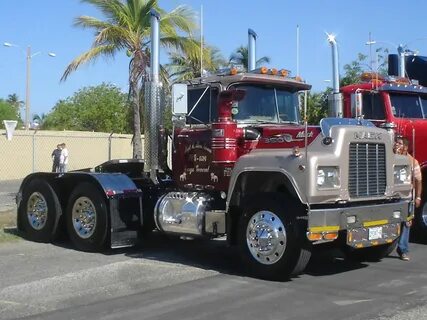 mack r model show truck Mack trucks, Big trucks, Trucks