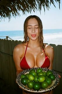 Elsie Hewitt : Upload, livestream, and create your own video