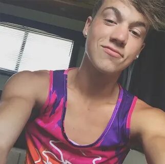 Taylor Caniff Height Weight Body Measurements Celebrity Stat