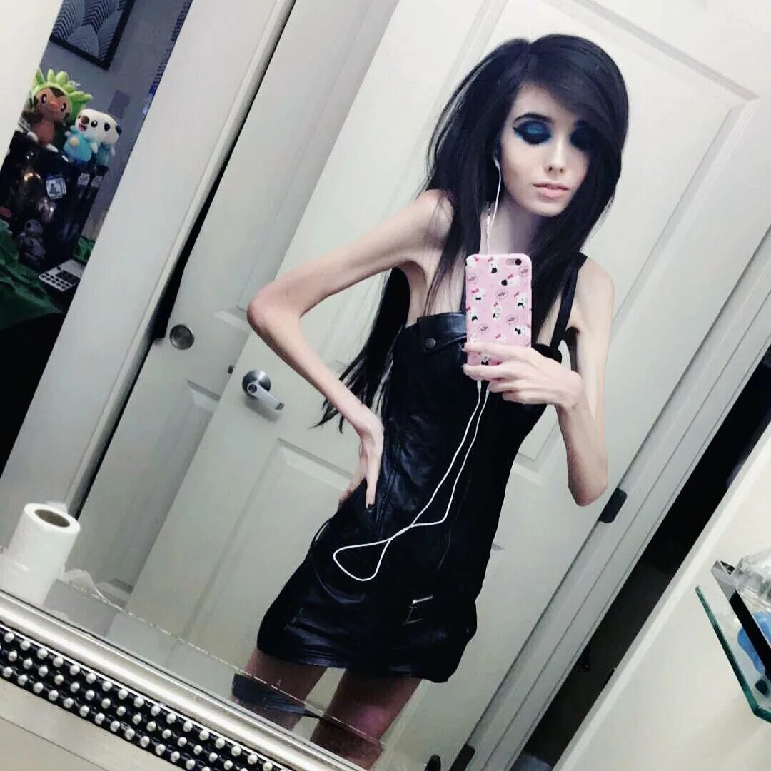 17.6k Likes, 4,243 Comments - Eugenia Cooney (@eugeniacooney) on Instagram:...