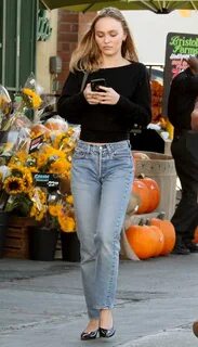 Lily-Rose Depp Street Style 10/15/2019 Lily rose depp, Lily 