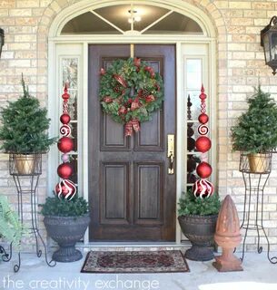 DIY Tall Ornament Topiary... Diy christmas decorations easy,