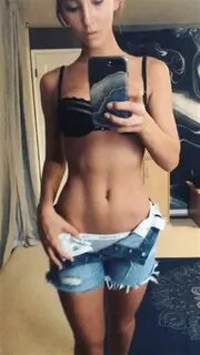Girls with abs GIFDUMP