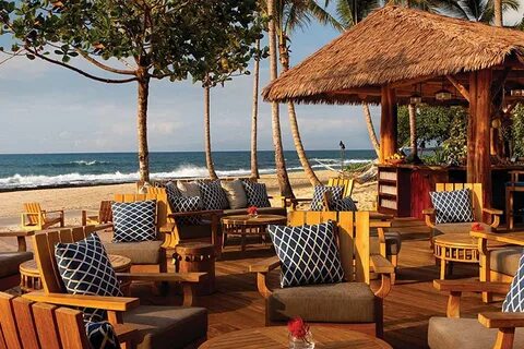 These Are The Five Best Beach Bars in Hawaii Big island hawa