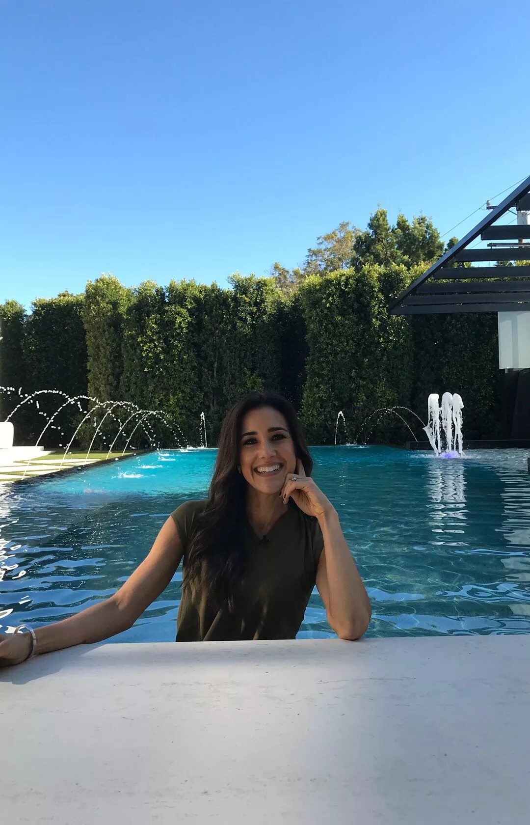 Marla Tellez på Instagram: "#topproperty returns to Beverly Hills and,...
