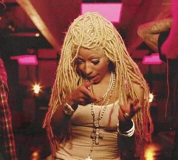 Nicki Minaj's Blonde & Pink Faux Locs Blonde with pink, Natu