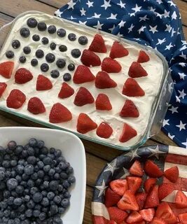 WW Patriotic Poke Cake - Pound Dropper Recipe Poke cake, Des