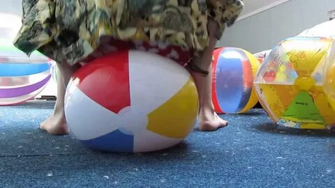 sit pop beachball - YouTube