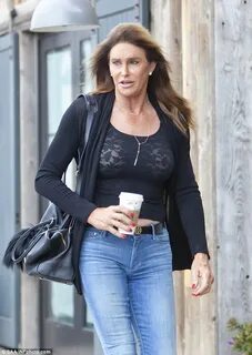 Daily Mail Celebrity в Твиттере: "Caitlyn Jenner gets risque