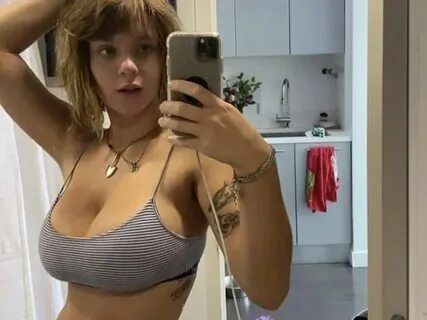 A random Gabbie Carter silly selfie is pure weekend goals motivation - Attack Th