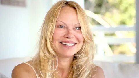 Get to Know the Real Pamela Anderson in Netflix's New Documentary - Videoclip.bg