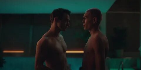 Shirtless Men On The Blog: Thomas Doherty & Jason Gotay & Ev