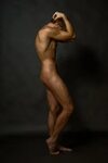 File:Nude man standing.jpg - Wikimedia Commons