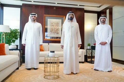 Emirates News Agency - Mohammed bin Rashid swears in four DI