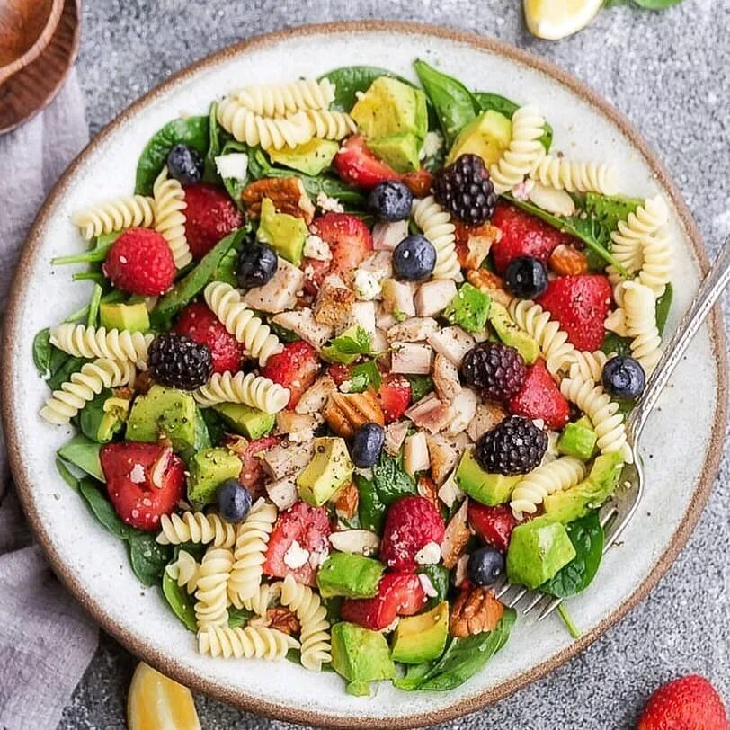 2 комментариев — Meembar (@meembar) в Instagram: «Mixed berry spinach pasta ...