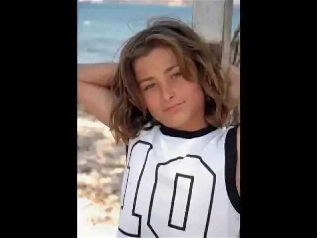 Julian angel зеленый бархат HD.