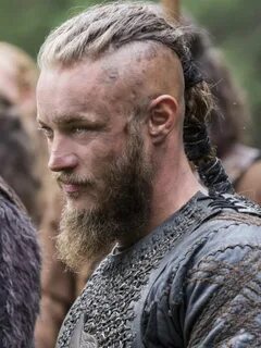 Travis Fimmel as Ragnar Lothbrok Ragnar lothbrok, Vikings ra