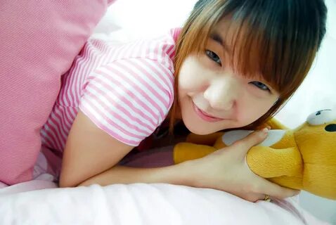 Pretty asian Girl from photo club, she so cute page