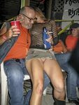 Пьяные девушки без юбок (97 фото) - порно фото
