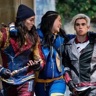 Descendants 💗 👑 🌎 on Instagram: "When's your birthday ✨ Comm