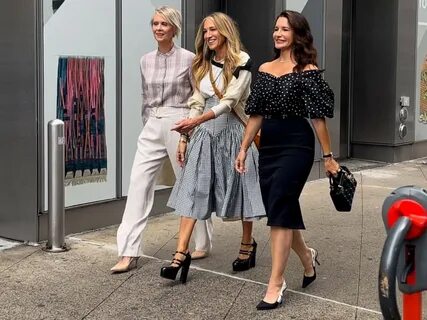 Sarah Jessica Parker and Kristin Davis are seen on the set of And Just L