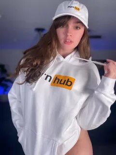 Pornhub : RT for a chance to win a dad cap from the new Porn