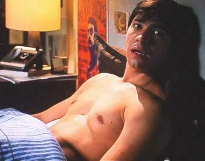 MALE CELEBRITIES: Justin Long Shirtless picture mega post