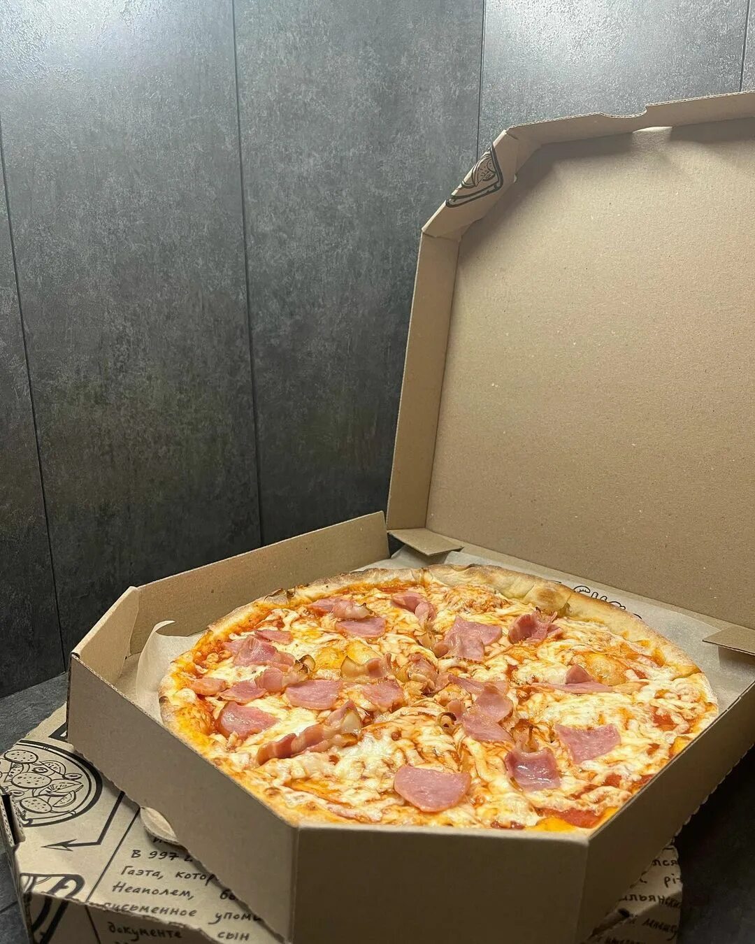 эй наконец то я могу попробовать пиццу путтанеска с соусом фото 91