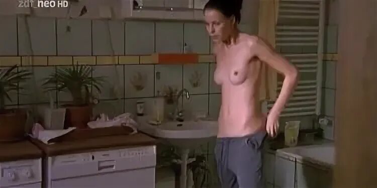 Laura Bottrell nude - Carla Gallo sexy - The 40 Year Old Vir