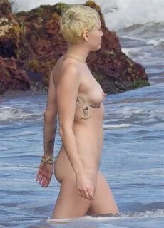 Miley Cyrus Naked Boobs Beach - PornStar Today!