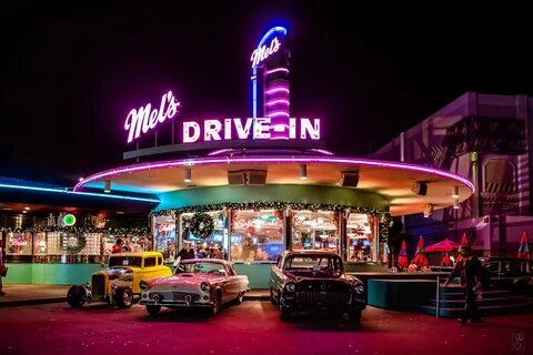 Mel’s Drive-In at Universal Studios Diner aesthetic, America