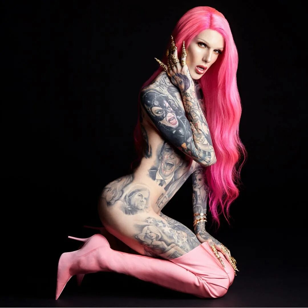 Jeffree Star в Instagram: "ANDROGYNY 🌸 Serving you #Barbie on acid re...