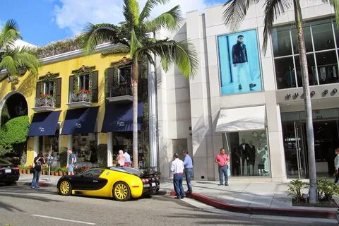 Rodeo Drive - Beverly Hills, USA - Travel is my favorite Spo