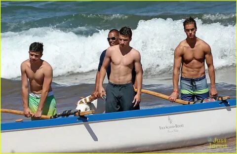 Austin North, Bradley Steven Perry & Jake Short Go Shirtless