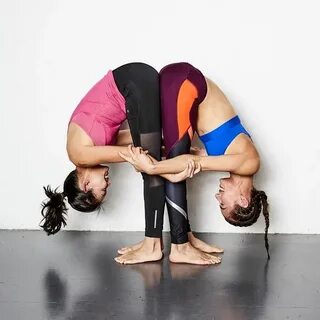 Easy Yoga Poses For Two People - Beginners Guide To Couples 