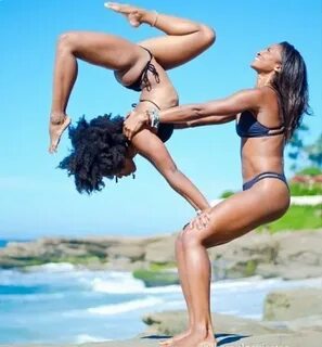 Weekly Picdump (51 pics) Couples yoga poses, Acro yoga poses