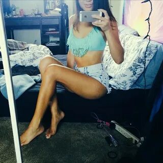 Jeannie Elise Mai Feet (67 photos) - feet.wiki