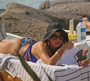 Sofia Vergara Bikini Candids From Hawaii Celebrity Sex Tape