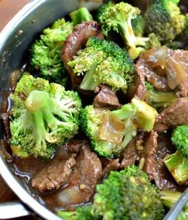 Love this super simple Easy Beef & Broccoli Skillet. Rar