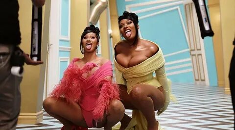 Cardi B зарегалась на платформе OnlyFans, где звезды публикуют эротический конте