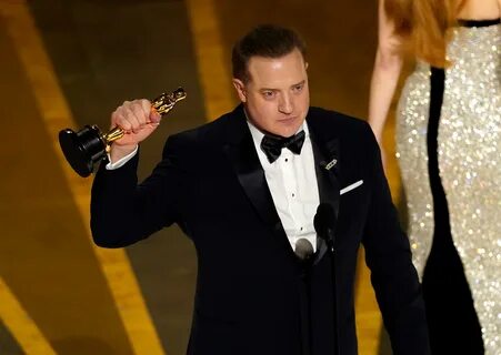 Trou For Trophy: 14 Actors Who Bared It All For Oscar