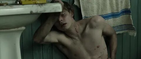 Horror Hunks: Charlie Heaton & George MacKay in Marrowbone (